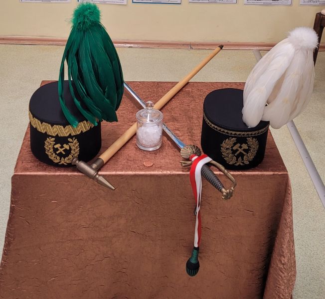 zdjęcie element&oacute;w stroju g&oacute;rnika