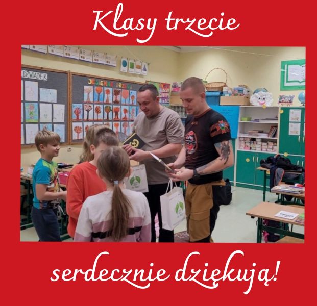 zdjęcie uczni&oacute;w podczas warsztat&oacute;w z pierwszej pomocy