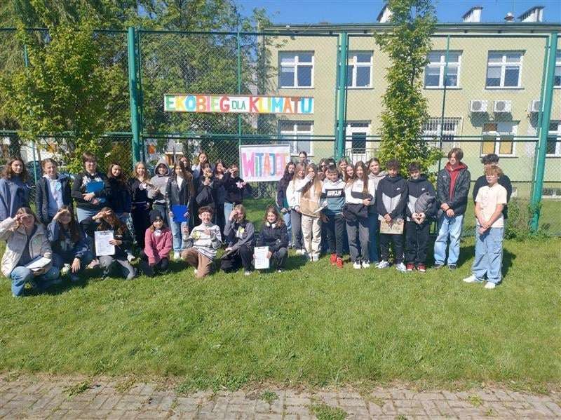 zdjęcie uczestnik&oacute;w polkowickiego festiwalu ziemi