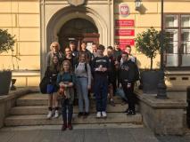 Uczniowie podczas projektu