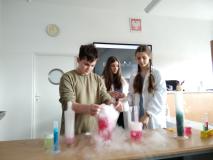 Uczniowie podczas zajęć