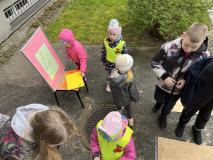 Uczestnicy eko-biegu podczas zajęć