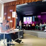 Uczniowie podczas realizacji projektu.