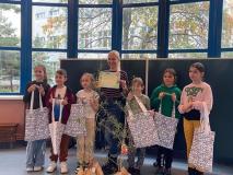 Uczniowie podczas realizacji projektu