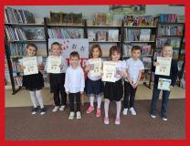 zdjęcie uczestników konkursu wiersza patriotycznego