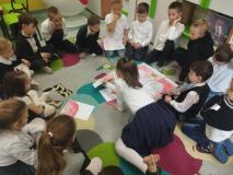 zdjęcie uczniów klasy 1c podczas zajęć
