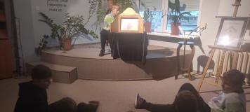 Uczniowie podczas pokazu