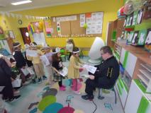 zdjęcie uczniów podczas odwiedzin górników