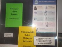zdjęcie plakatów z Dnia Głośnego Czytania