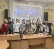 Uczniowie podczas realizacji projektu.