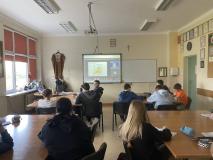 Uczniowie podczas realizacji projektu.