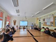 zdjęcie uczestników debaty