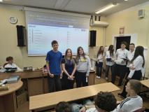 Uczniowie podczas realizacji projektu o loiczbie Pi